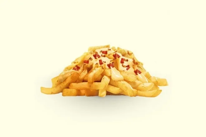 Frites maison au cheddar fondu et au bacon